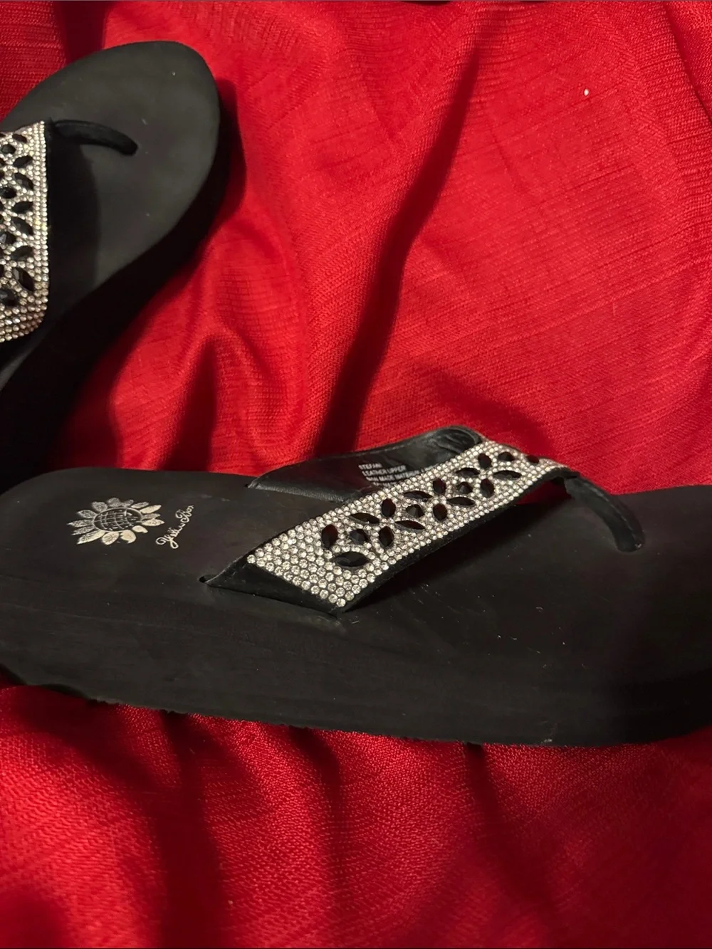Yellow Box Black Crystal-Embellished Women's Toe-Post Sandals-size 9 - Picture 5 of 5